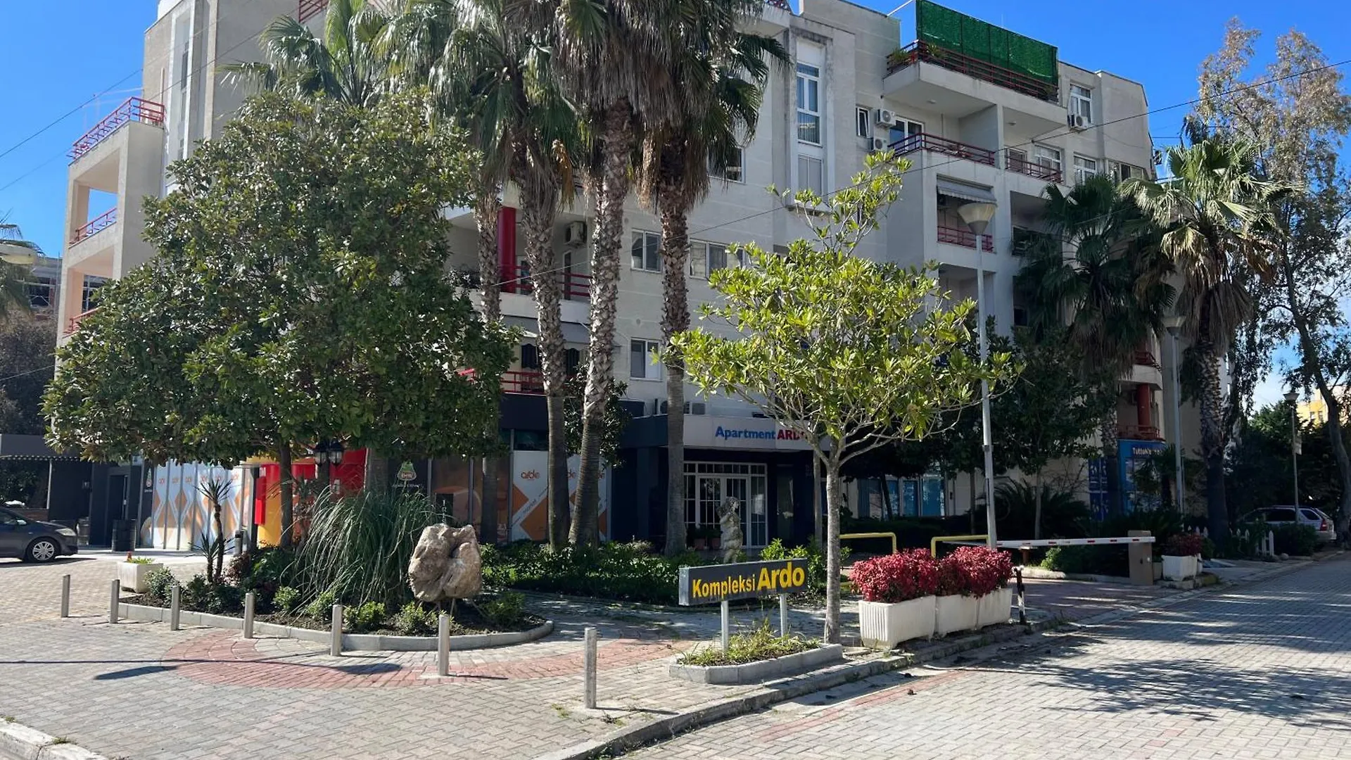 Hotel Apartments Ardo Golem